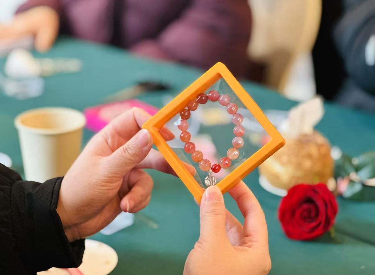 時(shí)光裊裊，巧手生花 ：保華領(lǐng)創(chuàng)舉辦“三八”婦女節(jié)員工活動(dòng)